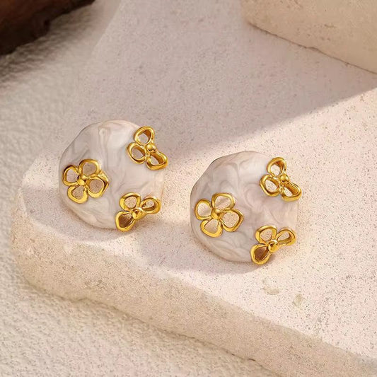 Mother Pearl Button Stud Earrings