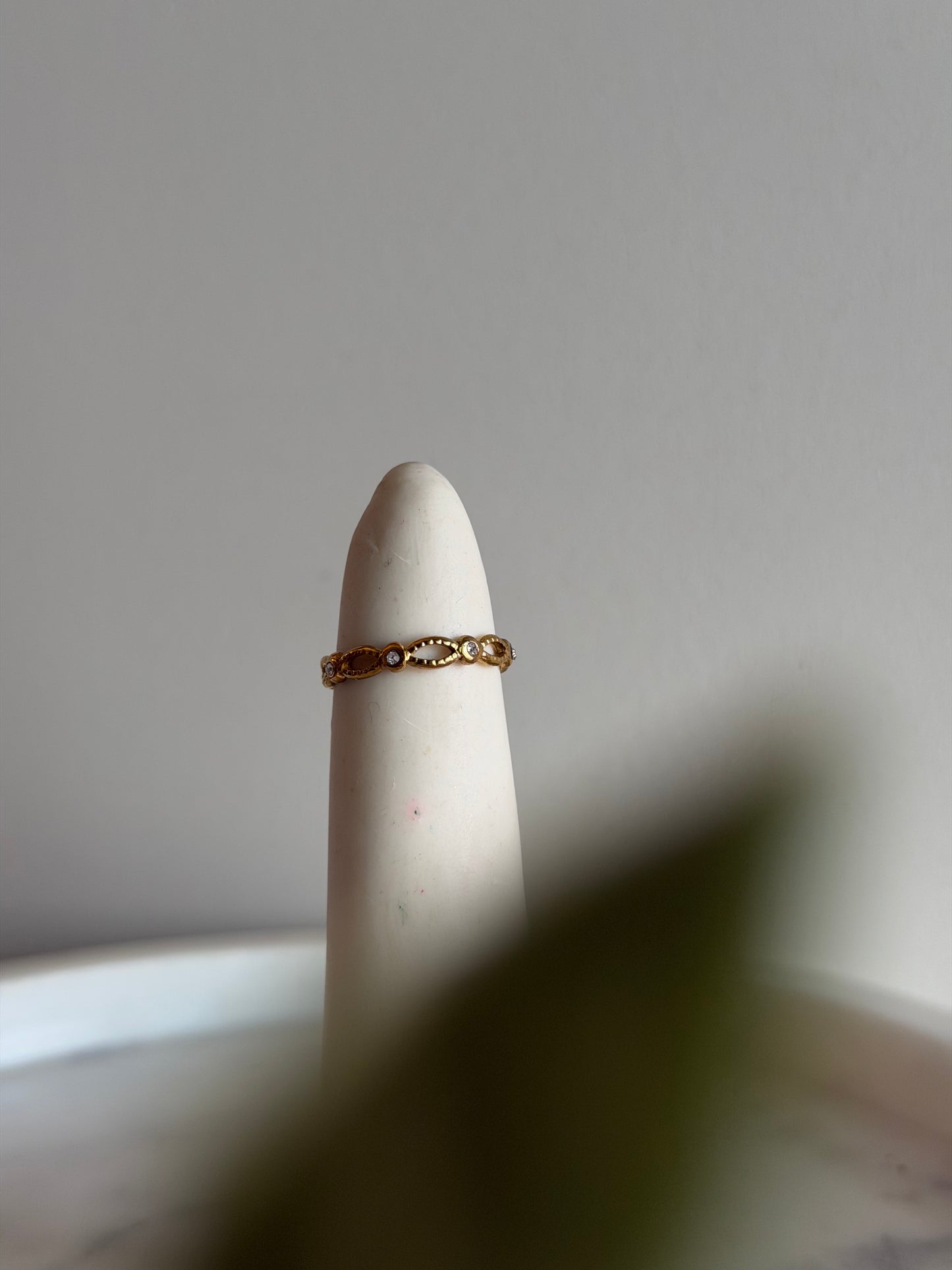 Golden Vine Stoned Adjustable Ring